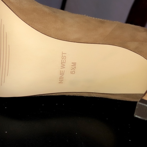 Nine West Joliee Tan Suede Ankle Boots Sz 35.5/5.5 - Picture 4 of 4